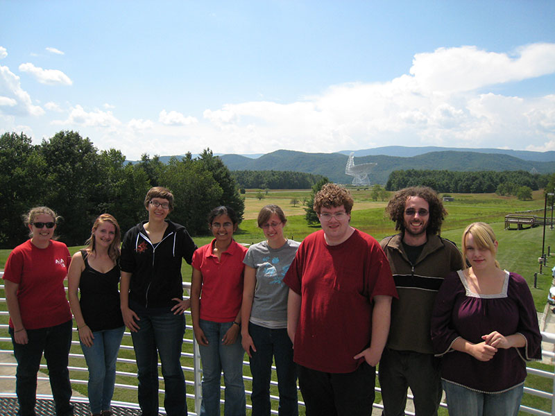 The participants in the 2012 NRAO Summer Student Research Assistantship program based in Green Bank, WV.