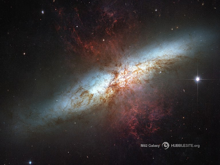 M82HST.jpg