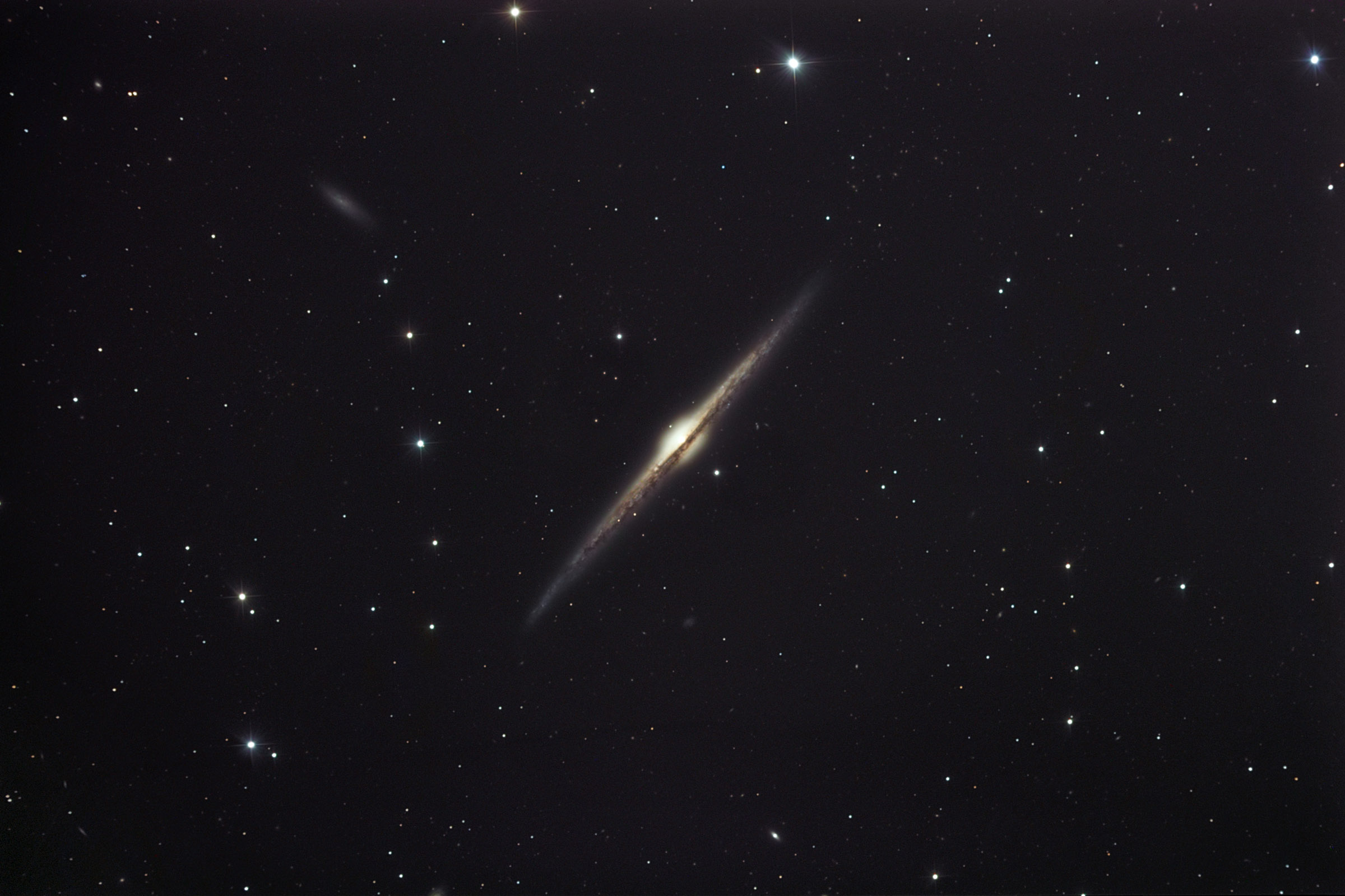 ngc4565edgeon.jpg